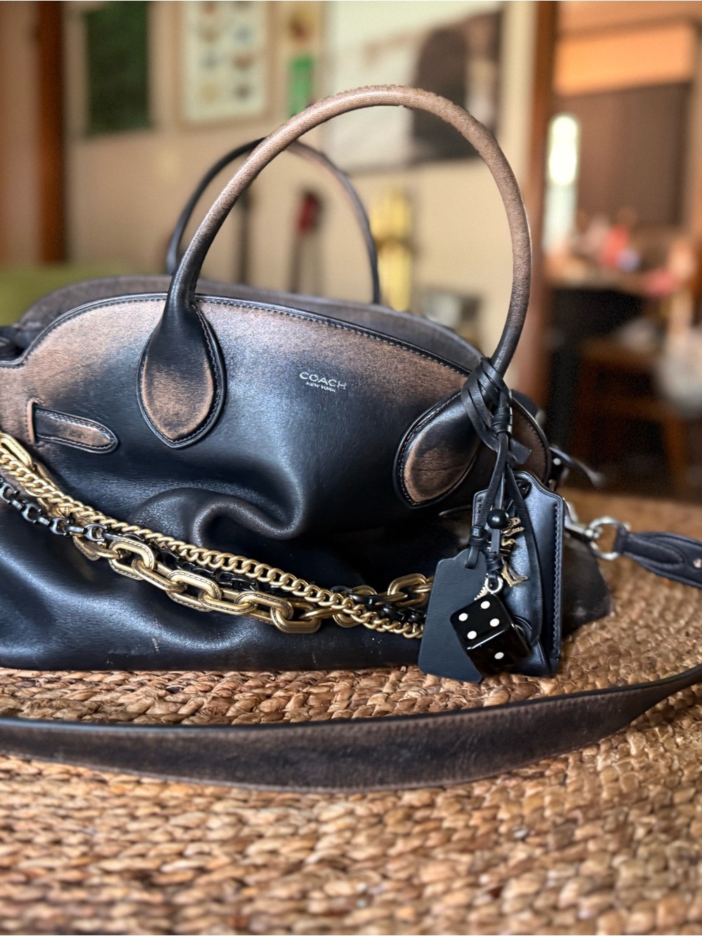 Coach Empire 40 in Loved Leather. - Picture 5 of 6